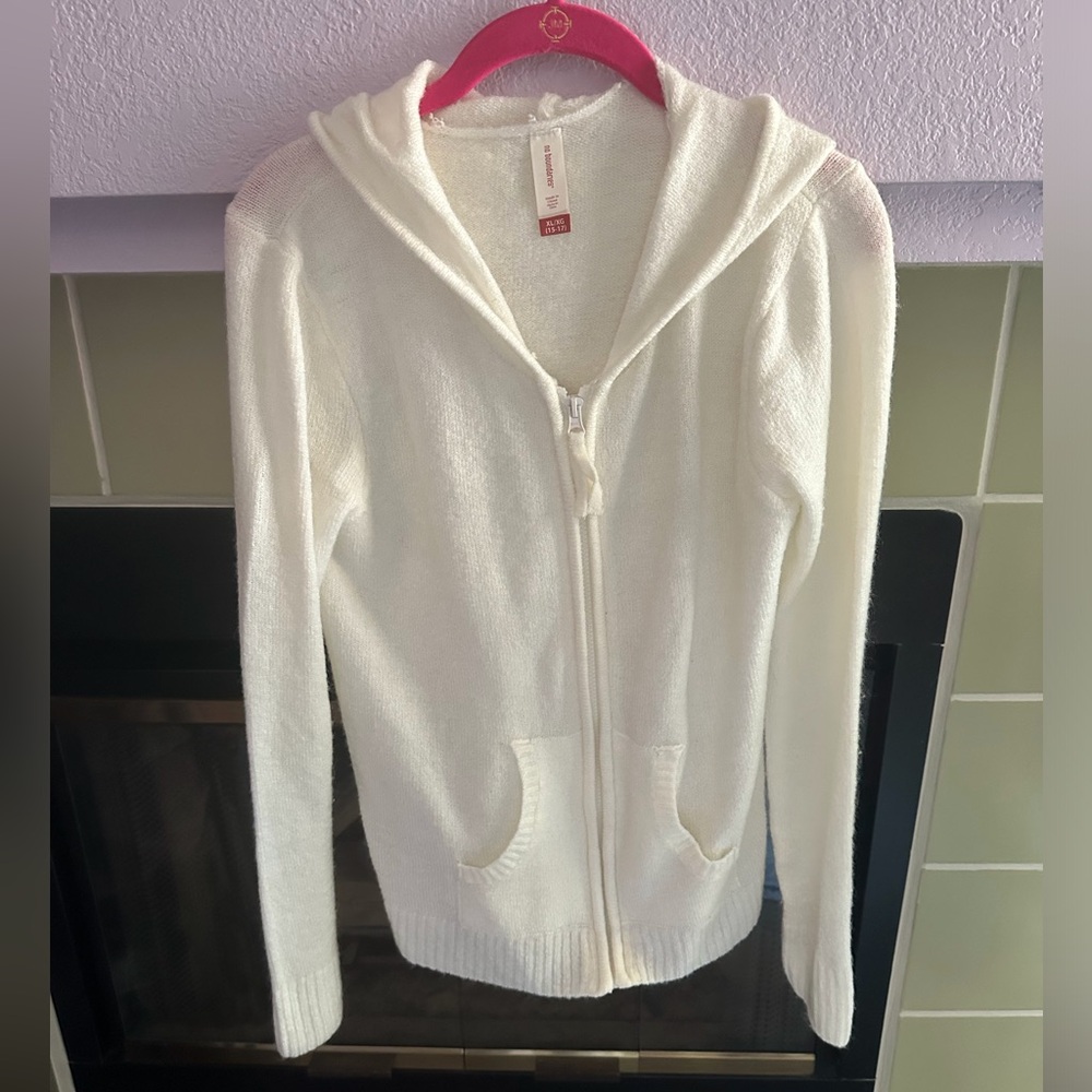 No Boundries (XL/XG) 15-17 ⚡️ Zipped Sweater with Hood.    NWOT